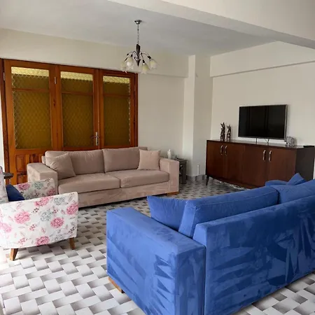 Alacati Summer House Дом отдыха *